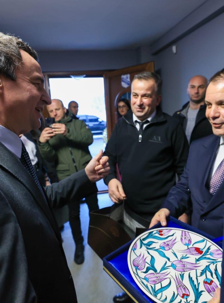 Vizitë shtetërore në Simtex: Kryeministri Albin Kurti vlerëson inovacionin dhe prodhimin tonë